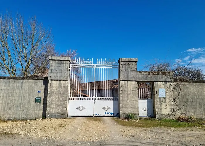 Amazonite - 6 A 8 Couchages * Archigny